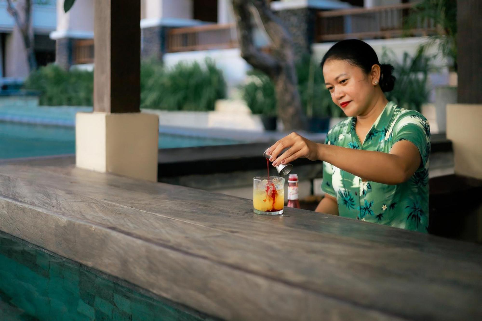 Fourteen Roses Beach Hotel Legian Exteriér fotografie